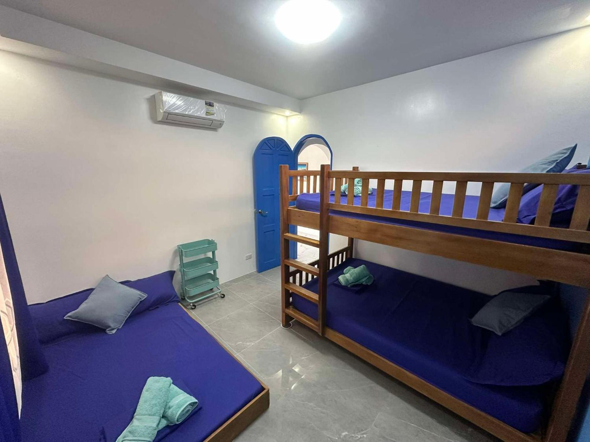 Aina Hannah Family Resort'S Greek Unit Calatagan ภายนอก รูปภาพ