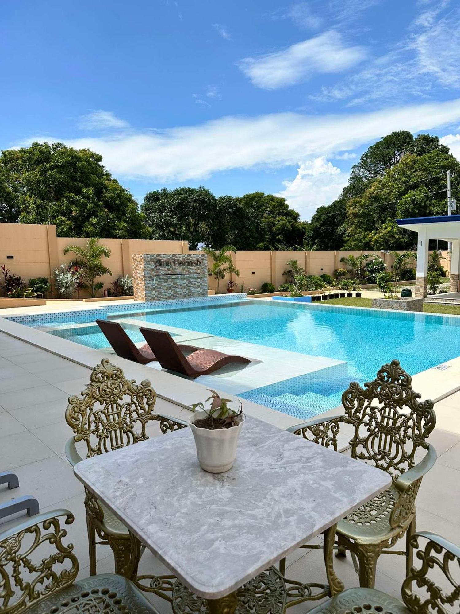Aina Hannah Family Resort'S Greek Unit Calatagan ภายนอก รูปภาพ